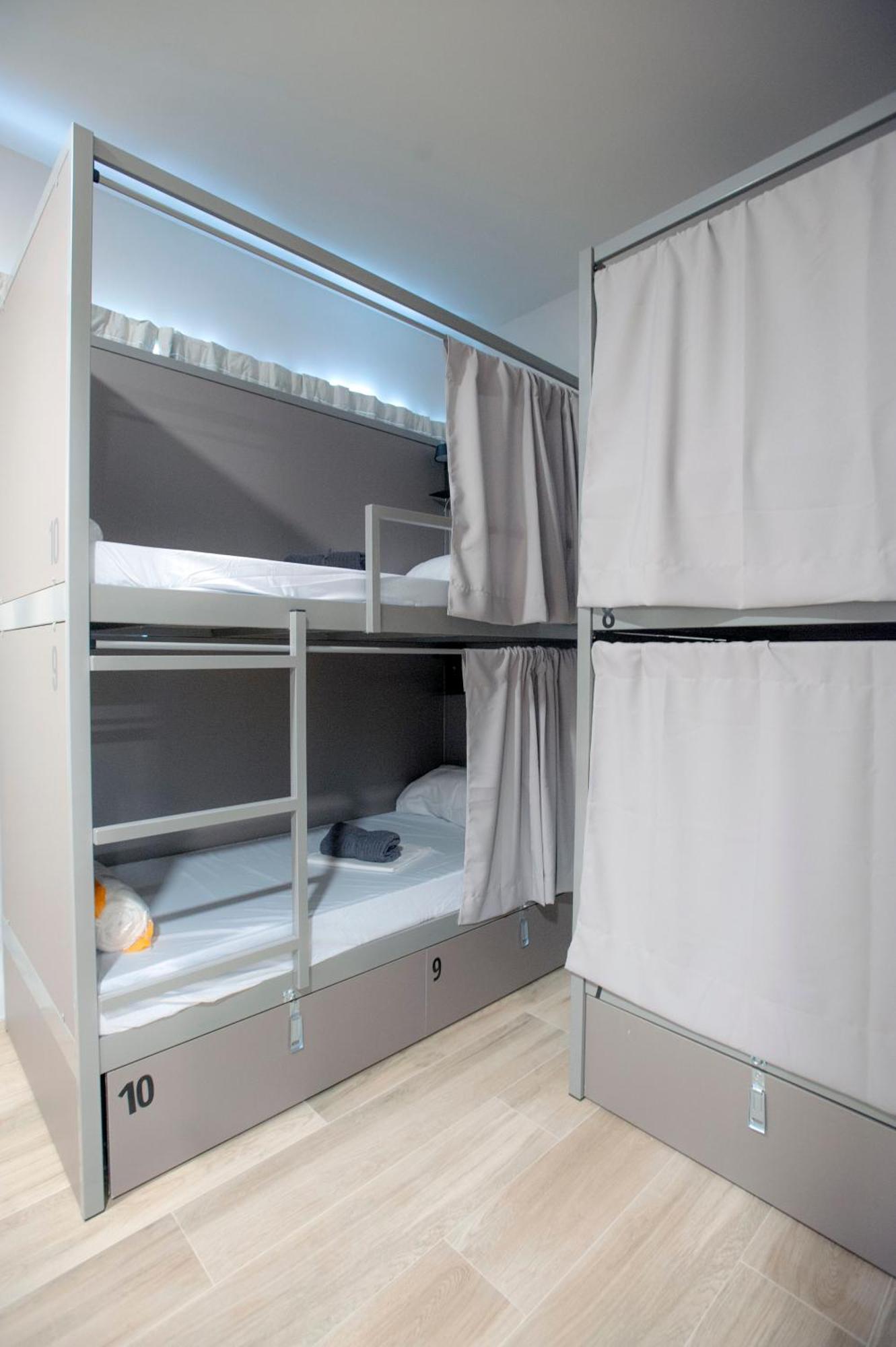 Hostel Dos Estaciones - Free Towels, Coffee & Tea, Remote Check-In Alicante Exterior photo