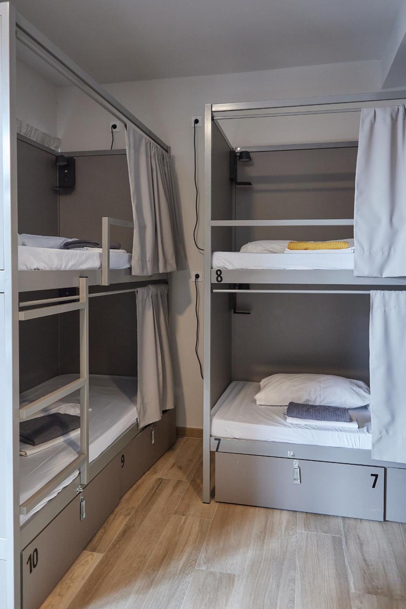 Hostel Dos Estaciones - Free Towels, Coffee & Tea, Remote Check-In Alicante Exterior photo